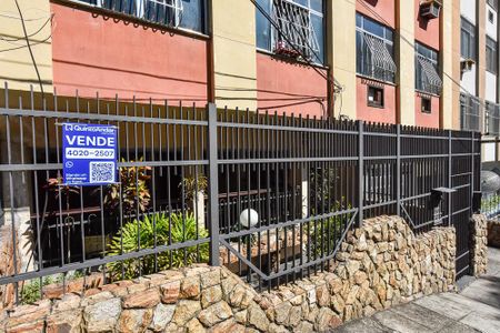 Apartamento para alugar com 50m², 2 quartos e sem vaga Apartamento para alugar com 50m², 2 quartos e sem vagaPlaca