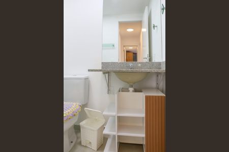 Apartamento para alugar com 74m², 3 quartos e 1 vaga Apartamento para alugar com 74m², 3 quartos e 1 vagaBanheiro Social