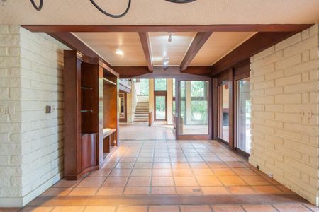 Casa de condomínio para alugar com 590m², 5 quartos e 5 vagas Casa de condomínio para alugar com 590m², 5 quartos e 5 vagasCozinha