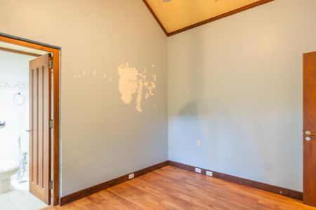 Casa de condomínio para alugar com 590m², 5 quartos e 5 vagas Casa de condomínio para alugar com 590m², 5 quartos e 5 vagasSuíte 3