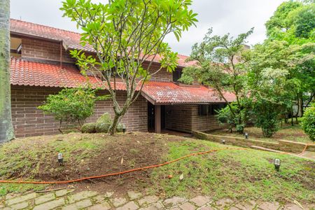 Casa de condomínio para alugar com 590m², 5 quartos e 5 vagas Casa de condomínio para alugar com 590m², 5 quartos e 5 vagasFachada