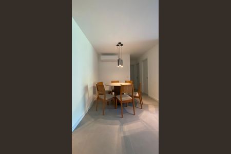 Apartamento para alugar com 106m², 3 quartos e 1 vaga Apartamento para alugar com 106m², 3 quartos e 1 vagaSala