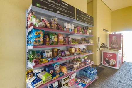 Apartamento à venda com 73m², 3 quartos e 2 vagas Apartamento à venda com 73m², 3 quartos e 2 vagasÁrea comum - Mercado