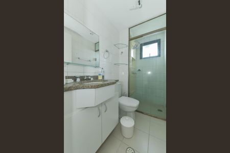 Apartamento à venda com 73m², 3 quartos e 2 vagas Apartamento à venda com 73m², 3 quartos e 2 vagasBanheiro da Suíte