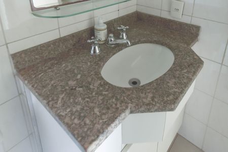 Apartamento à venda com 73m², 3 quartos e 2 vagas Apartamento à venda com 73m², 3 quartos e 2 vagasBanheiro Social