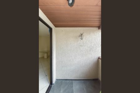 Apartamento à venda com 73m², 3 quartos e 2 vagas Apartamento à venda com 73m², 3 quartos e 2 vagasVaranda