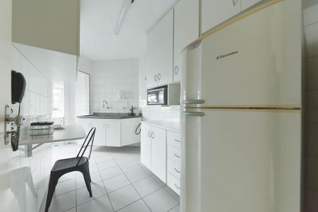 Apartamento à venda com 73m², 3 quartos e 2 vagas Apartamento à venda com 73m², 3 quartos e 2 vagasCozinha