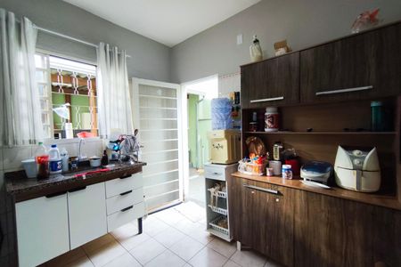 Casa à venda com 236m², 5 quartos e 3 vagas Casa à venda com 236m², 5 quartos e 3 vagasCasa 2 - Cozinha