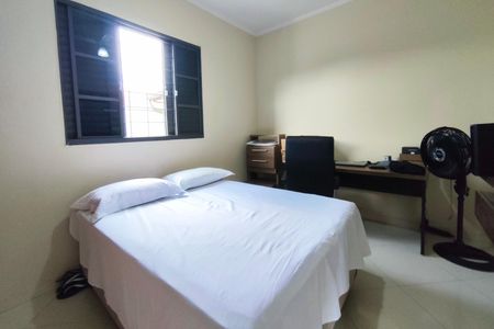 Casa à venda com 236m², 5 quartos e 3 vagas Casa à venda com 236m², 5 quartos e 3 vagasQuarto 1