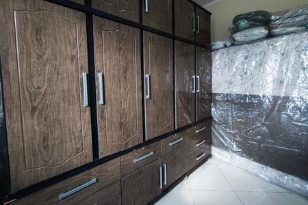 Casa à venda com 236m², 5 quartos e 3 vagas Casa à venda com 236m², 5 quartos e 3 vagasQuarto 2