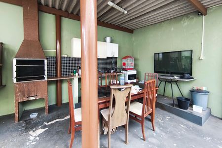 Casa à venda com 236m², 5 quartos e 3 vagas Casa à venda com 236m², 5 quartos e 3 vagasÁrea gourmet