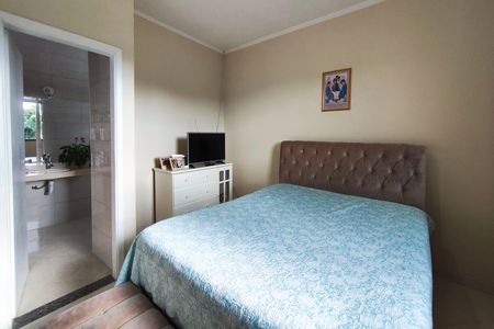 Casa à venda com 236m², 5 quartos e 3 vagas Casa à venda com 236m², 5 quartos e 3 vagasQuarto Suíte