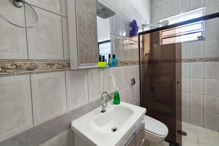 Casa à venda com 236m², 5 quartos e 3 vagas Casa à venda com 236m², 5 quartos e 3 vagasBanheiro Social