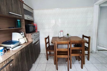 Casa à venda com 236m², 5 quartos e 3 vagas Casa à venda com 236m², 5 quartos e 3 vagasCasa 2 - Cozinha