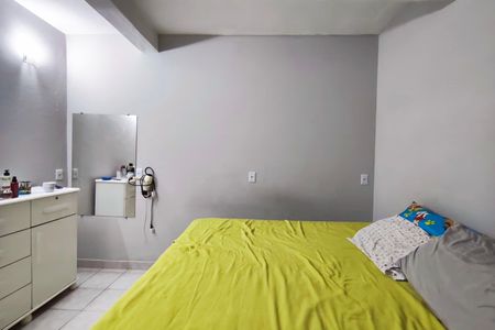 Casa à venda com 236m², 5 quartos e 3 vagas Casa à venda com 236m², 5 quartos e 3 vagasCasa 2 - Quarto