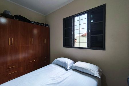 Casa à venda com 236m², 5 quartos e 3 vagas Casa à venda com 236m², 5 quartos e 3 vagasQuarto 1