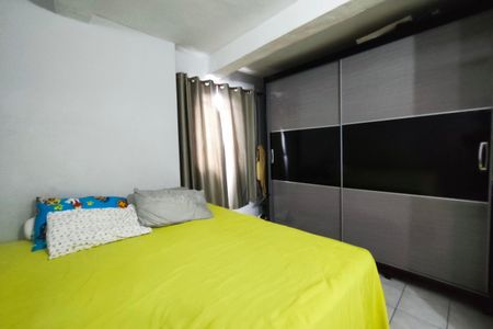 Casa à venda com 236m², 5 quartos e 3 vagas Casa à venda com 236m², 5 quartos e 3 vagasCasa 2 - Quarto