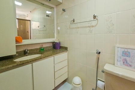 Apartamento para alugar com 105m², 3 quartos e 2 vagas Apartamento para alugar com 105m², 3 quartos e 2 vagasBanheiro da suíte 1