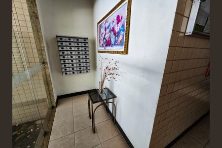 Apartamento à venda com 100m², 2 quartos e 1 vaga Apartamento à venda com 100m², 2 quartos e 1 vagaHall de entrada