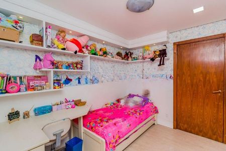 Apartamento à venda com 289m², 3 quartos e 2 vagas Apartamento à venda com 289m², 3 quartos e 2 vagasQuarto 2