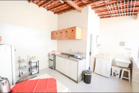 Casa à venda com 320m², 6 quartos e 1 vaga Casa à venda com 320m², 6 quartos e 1 vagaÁrea de Serviço 1