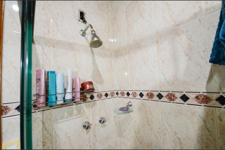 Casa à venda com 320m², 6 quartos e 1 vaga Casa à venda com 320m², 6 quartos e 1 vagaBanheiro 1