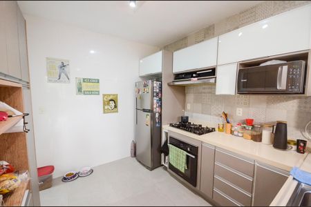 Casa à venda com 320m², 6 quartos e 1 vaga Casa à venda com 320m², 6 quartos e 1 vagaCozinha 2