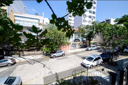 Casa à venda com 320m², 6 quartos e 1 vaga Casa à venda com 320m², 6 quartos e 1 vagaVista do Quarto 4