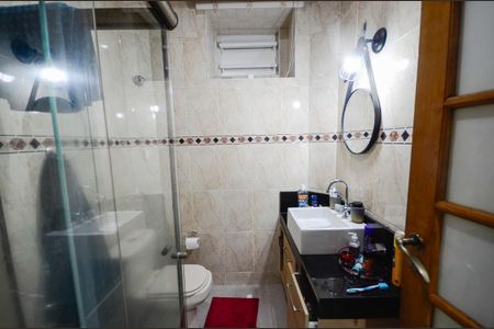 Casa à venda com 320m², 6 quartos e 1 vaga Casa à venda com 320m², 6 quartos e 1 vagaBanheiro 1