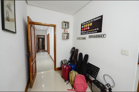 Casa à venda com 320m², 6 quartos e 1 vaga Casa à venda com 320m², 6 quartos e 1 vagaSala 2