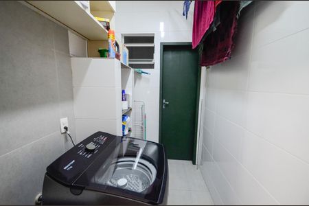 Casa à venda com 320m², 6 quartos e 1 vaga Casa à venda com 320m², 6 quartos e 1 vagaÁrea de Serviço 2