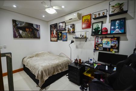 Casa à venda com 320m², 6 quartos e 1 vaga Casa à venda com 320m², 6 quartos e 1 vagaQuarto 5