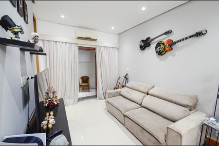 Casa à venda com 320m², 6 quartos e 1 vaga Casa à venda com 320m², 6 quartos e 1 vagaSala 2