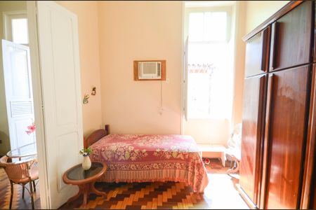 Casa à venda com 320m², 6 quartos e 1 vaga Casa à venda com 320m², 6 quartos e 1 vagaQuarto 1