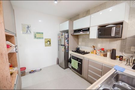 Casa à venda com 320m², 6 quartos e 1 vaga Casa à venda com 320m², 6 quartos e 1 vagaCozinha 2