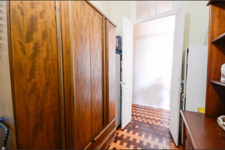 Casa à venda com 320m², 6 quartos e 1 vaga Casa à venda com 320m², 6 quartos e 1 vagaQuarto 2