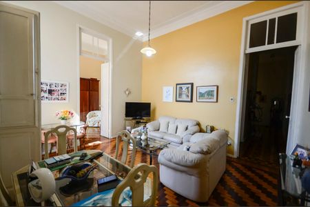 Casa à venda com 320m², 6 quartos e 1 vaga Casa à venda com 320m², 6 quartos e 1 vagaSala 1