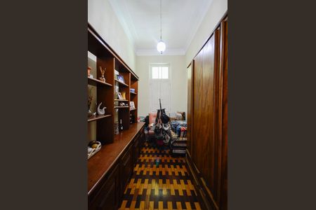 Casa à venda com 320m², 6 quartos e 1 vaga Casa à venda com 320m², 6 quartos e 1 vagaQuarto 2