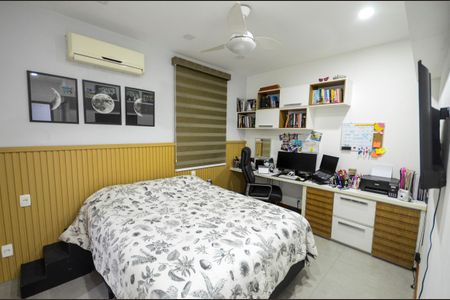 Casa à venda com 320m², 6 quartos e 1 vaga Casa à venda com 320m², 6 quartos e 1 vagaSuíte