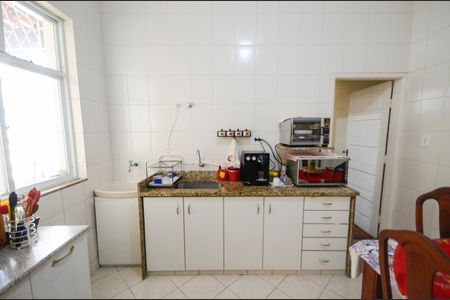 Casa à venda com 320m², 6 quartos e 1 vaga Casa à venda com 320m², 6 quartos e 1 vagaCozinha 1