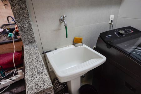 Casa à venda com 320m², 6 quartos e 1 vaga Casa à venda com 320m², 6 quartos e 1 vagaÁrea de Serviço 2