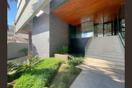 Apartamento para alugar com 150m², 3 quartos e 4 vagas Apartamento para alugar com 150m², 3 quartos e 4 vagasFachada