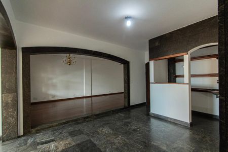 Apartamento para alugar com 200m², 3 quartos e 2 vagas Apartamento para alugar com 200m², 3 quartos e 2 vagasSala