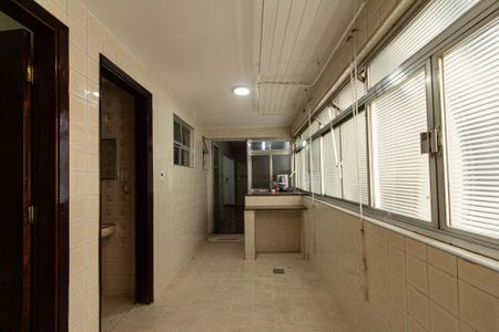 Apartamento para alugar com 200m², 3 quartos e 2 vagas Apartamento para alugar com 200m², 3 quartos e 2 vagasÁrea de Serviço