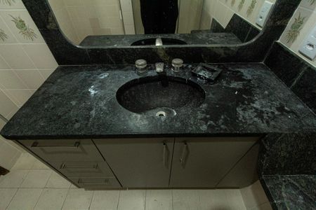 Apartamento para alugar com 200m², 3 quartos e 2 vagas Apartamento para alugar com 200m², 3 quartos e 2 vagasBanheiro