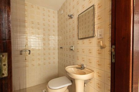 Apartamento para alugar com 200m², 3 quartos e 2 vagas Apartamento para alugar com 200m², 3 quartos e 2 vagasBanheiro de Serviço