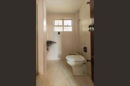 Apartamento para alugar com 200m², 3 quartos e 2 vagas Apartamento para alugar com 200m², 3 quartos e 2 vagasBanheiro da Suíte