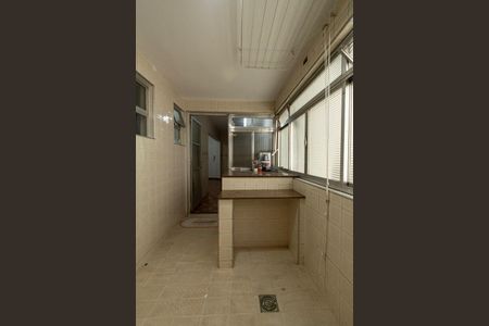 Apartamento para alugar com 200m², 3 quartos e 2 vagas Apartamento para alugar com 200m², 3 quartos e 2 vagasÁrea de Serviço