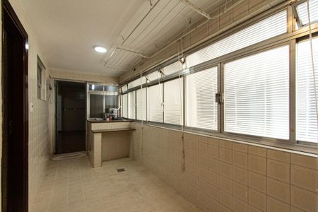 Apartamento para alugar com 200m², 3 quartos e 2 vagas Apartamento para alugar com 200m², 3 quartos e 2 vagasCozinha