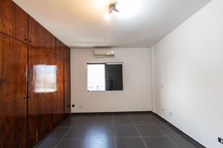 Apartamento para alugar com 200m², 3 quartos e 2 vagas Apartamento para alugar com 200m², 3 quartos e 2 vagasSuíte